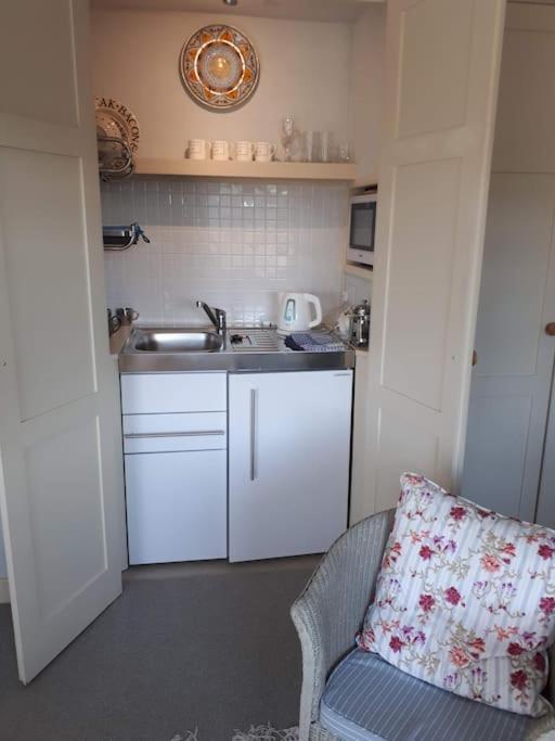 Apartament No. 27'S Self-Catering Flat For A Memorable Break. Bridport Zewnętrze zdjęcie